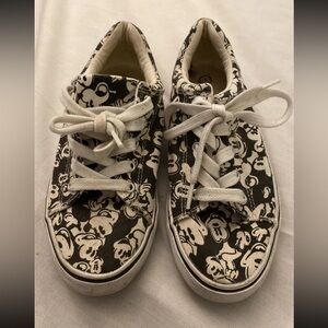Disney Mickey Mouse All Over Tennis Shoes Sneakers Womens Size 7 RN 129855